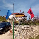 Rexho *